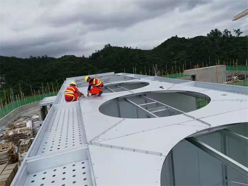 冷卻塔噪音過大擾民隔音降噪怎么做治理效果好？中央空調(diào)冷卻塔噪音多大